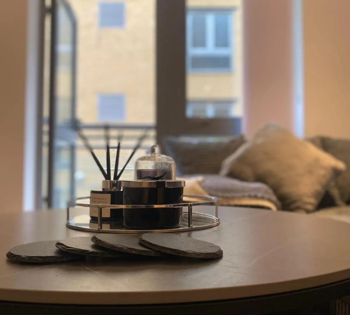 2 Bedroom Apartment In Hoxton Square, Shoreditch, London, N1